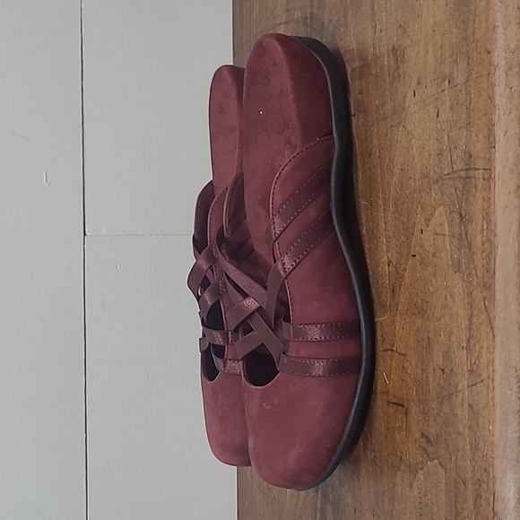 Vionic Sandals Women's sz 9 Claire Purple Suede Leather Slip On Mule Slides - Picture 2 of 11